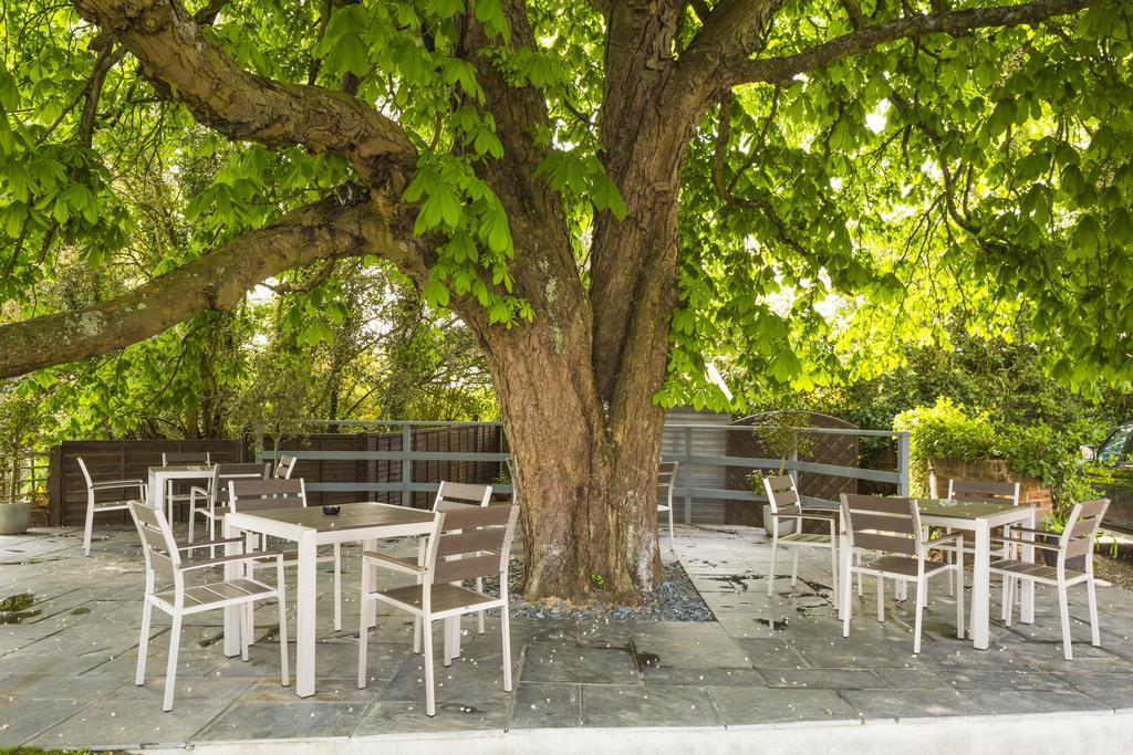 The Chequers Inn Биконсфилд Экстерьер фото