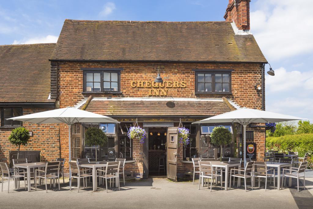 The Chequers Inn Биконсфилд Экстерьер фото